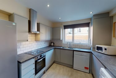 6 bed house, Burnside, Spital Tongues, Newcastle, NE24LN - Image 5